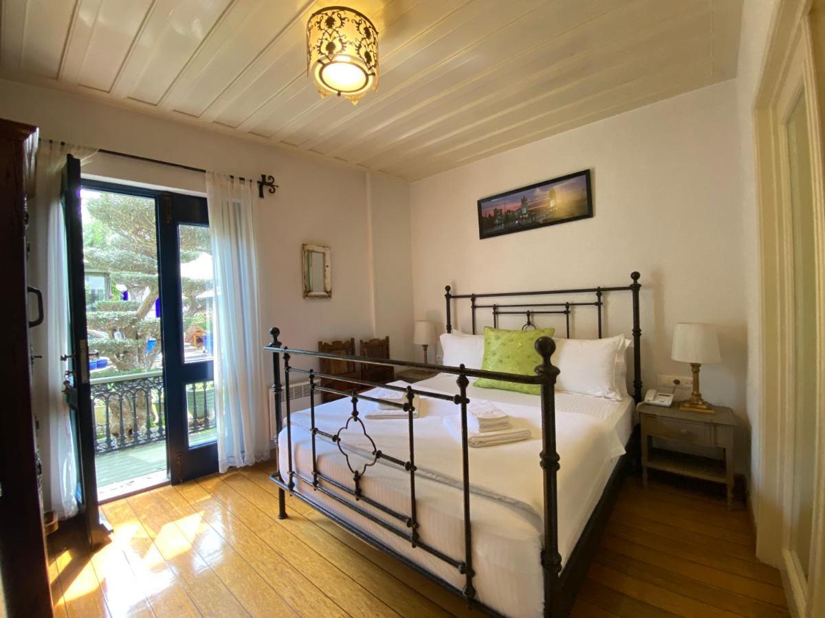 Nisi Hotel (Adults Only) Айвалык Экстерьер фото